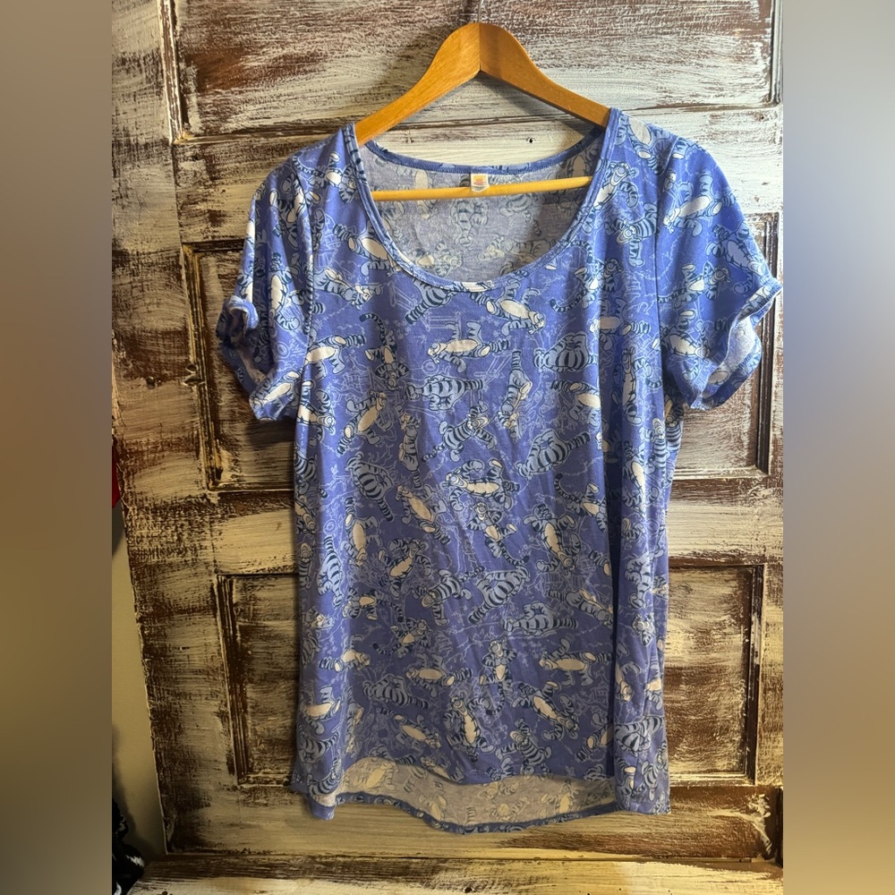 LuLaRoe Tigger Patterned Short Sleeve Top